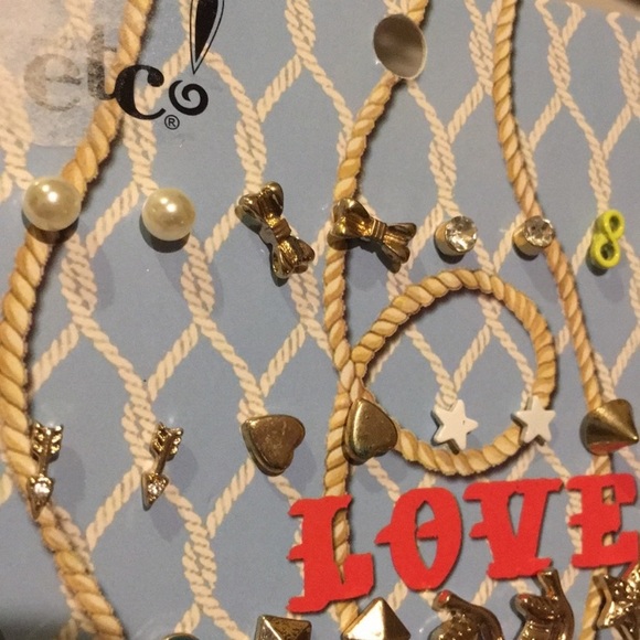 ETC! “Love Anchors the Soul” earring set - Picture 6 of 8